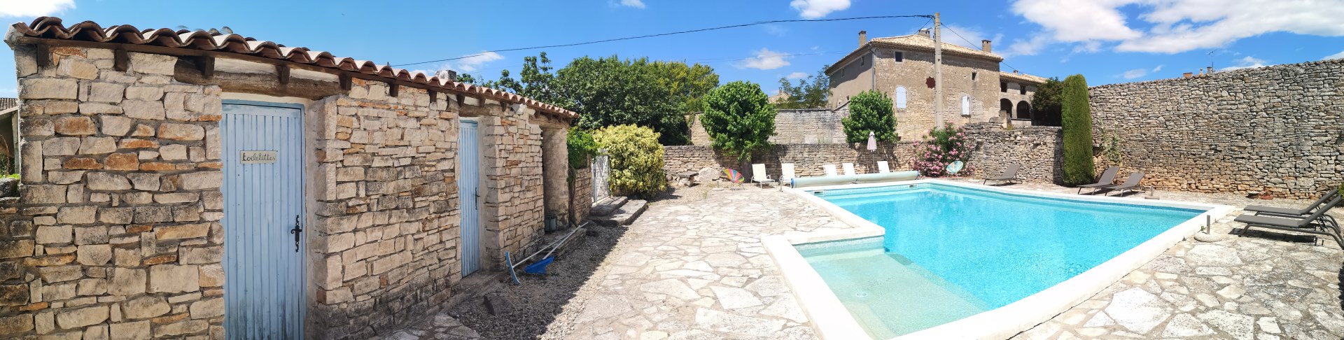 Gîte with pool in Provence